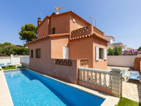 ¡Casa con piscina privada a solo 250m de la playa! - ES-325-12